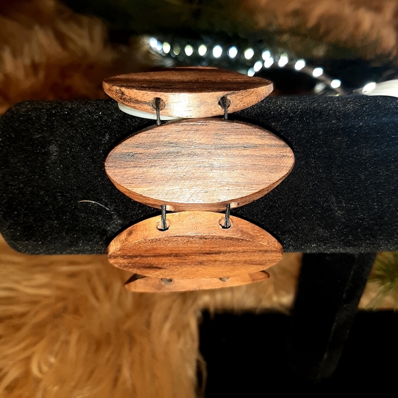 OVAL TEAKWOOD & ABALONE SHELL STRETCH BRACELET - Picture 4 of 8